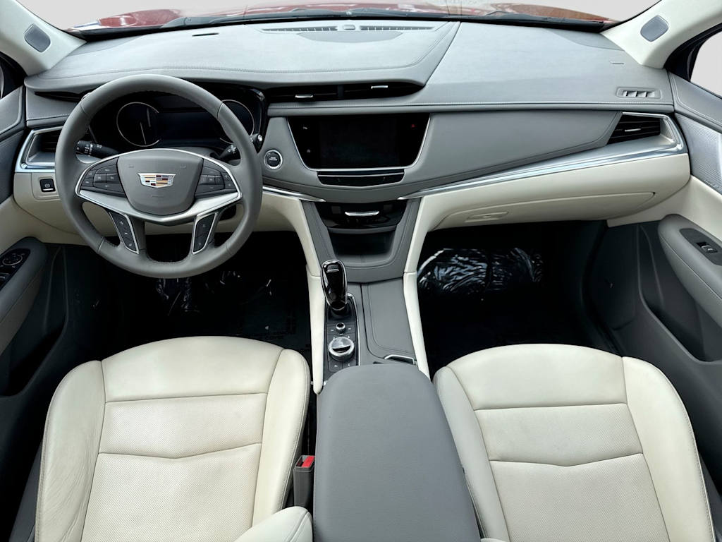 Thumbnail: 2025 Cadillac XT5 - 9