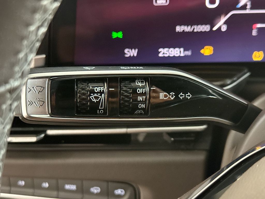 Thumbnail: 2025 Cadillac Escalade - 33