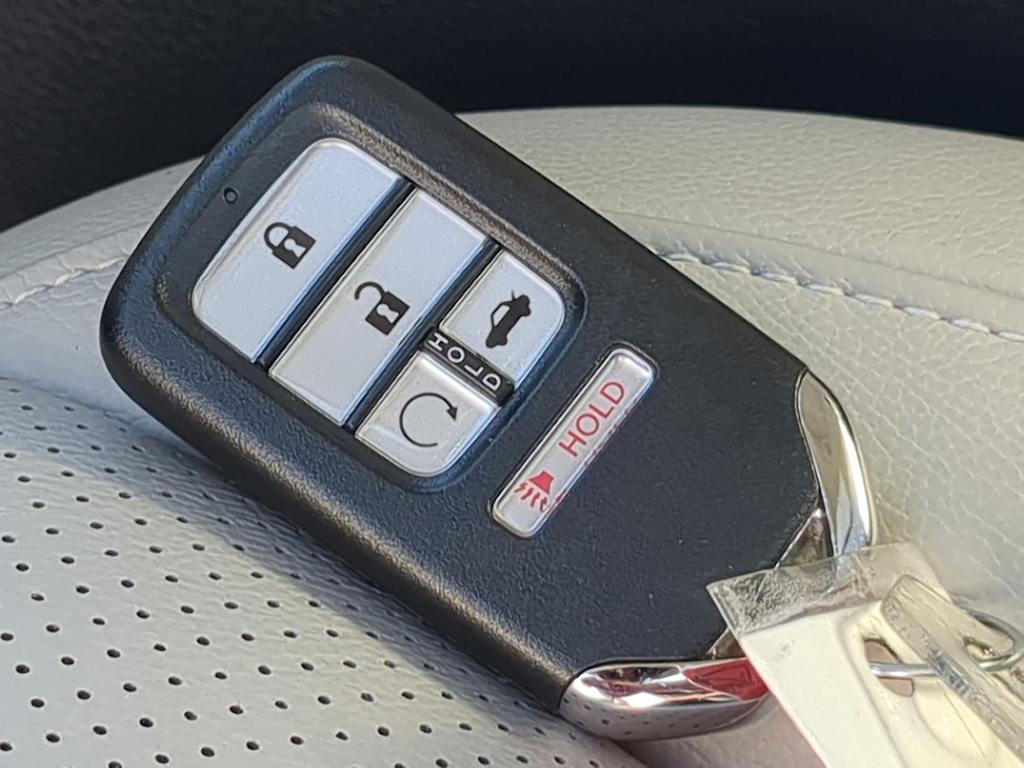 Thumbnail: 2018 Honda Accord - 18