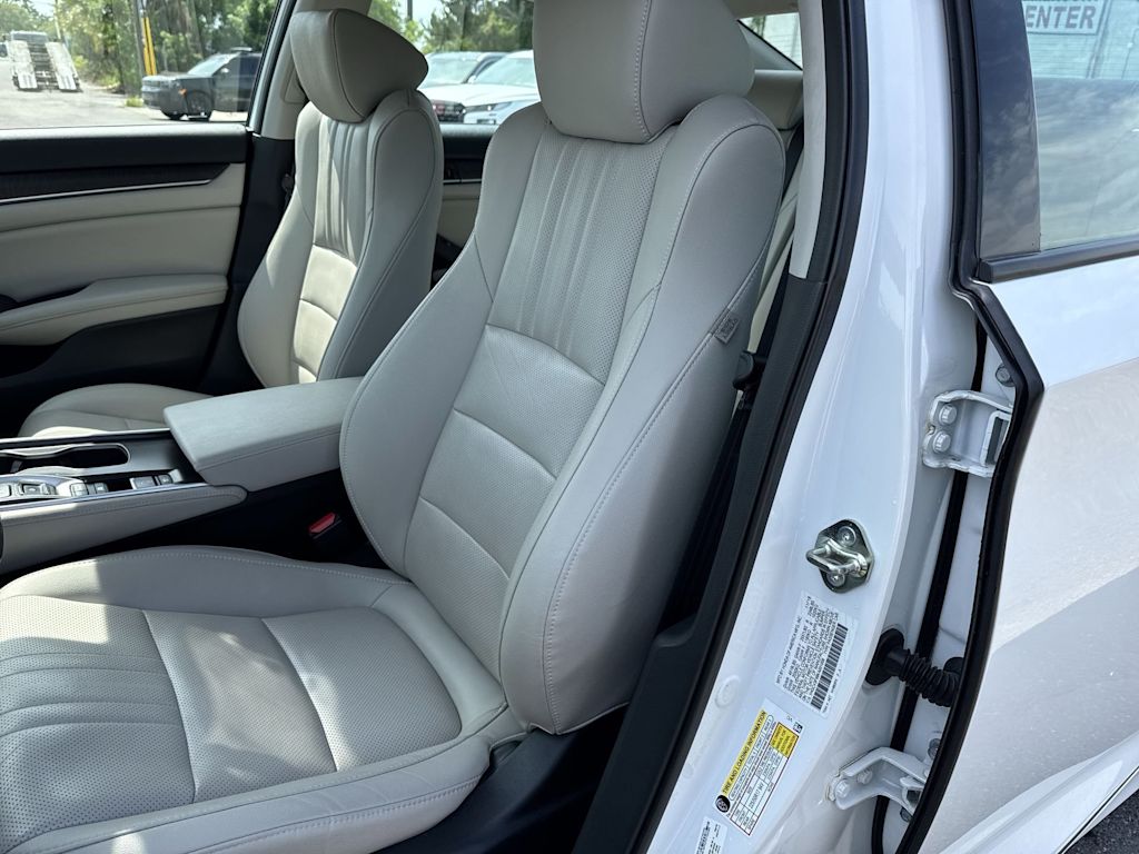 Thumbnail: 2019 Honda Accord - 11