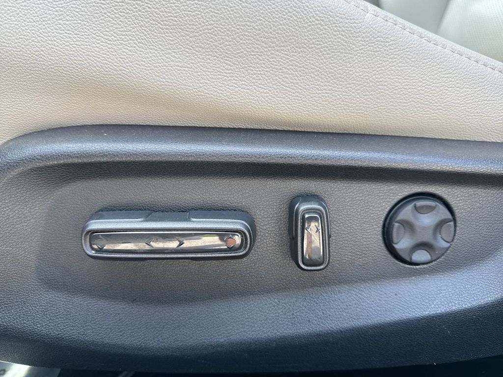 Thumbnail: 2019 Honda Accord - 31