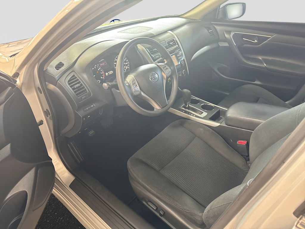 Thumbnail: 2015 Nissan Altima - 2