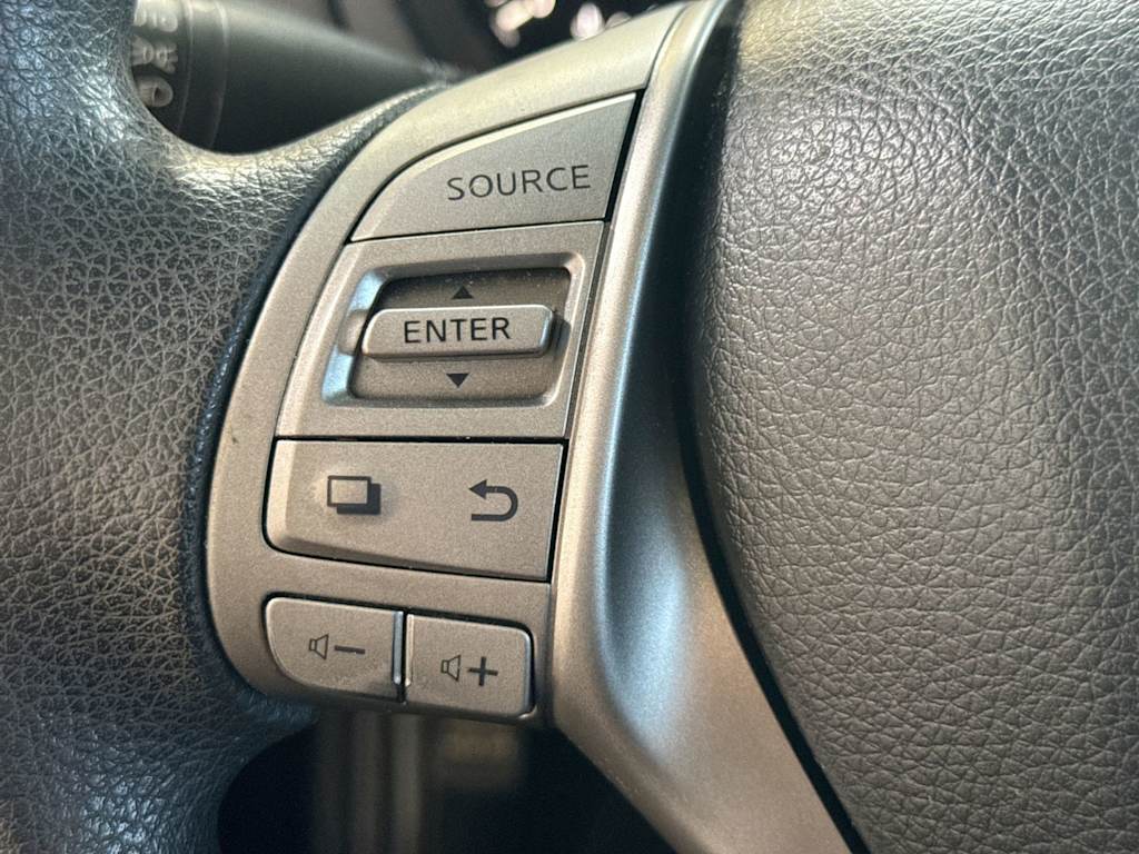 Thumbnail: 2015 Nissan Altima - 34
