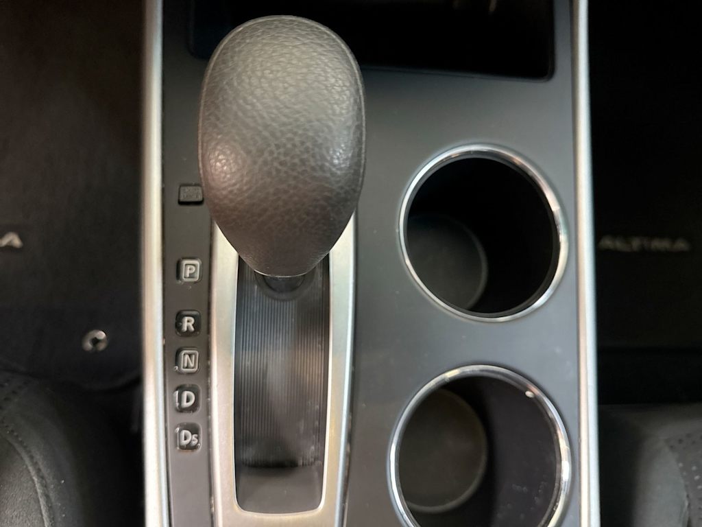 Thumbnail: 2015 Nissan Altima - 41