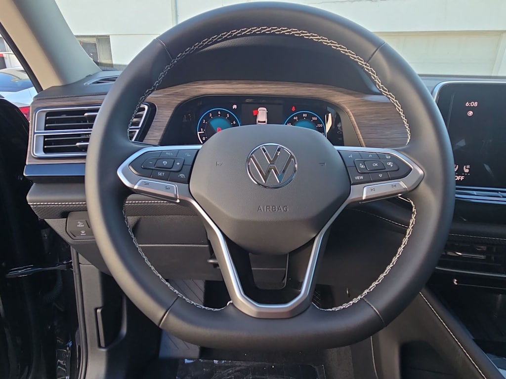 Thumbnail: 2026 Volkswagen Atlas - 14