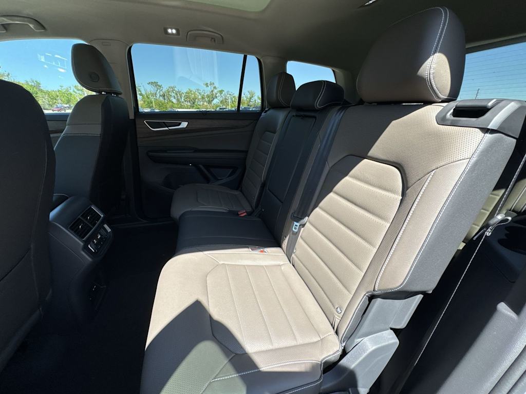 Thumbnail: 2026 Volkswagen Atlas - 27
