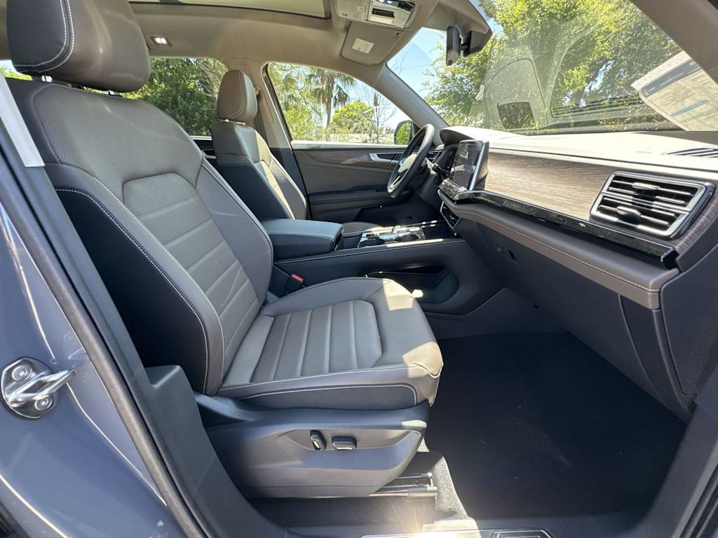 Thumbnail: 2026 Volkswagen Atlas - 12