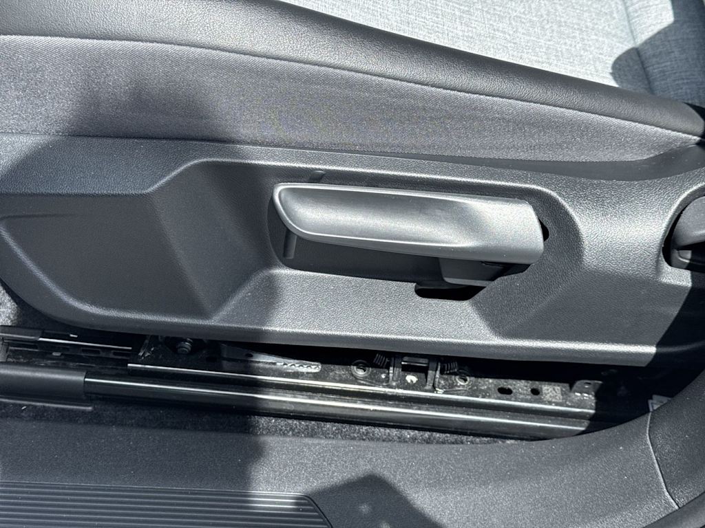 Thumbnail: 2023 Volkswagen ID.4 - 32