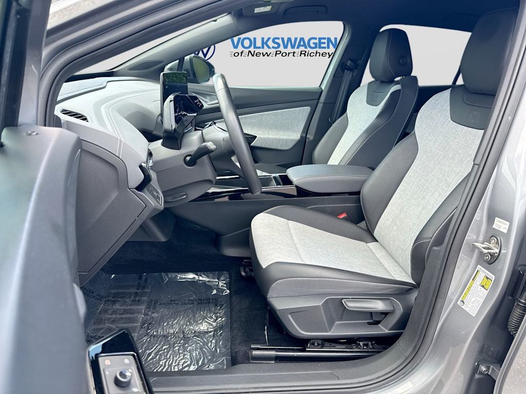 Thumbnail: 2023 Volkswagen ID.4 - 10