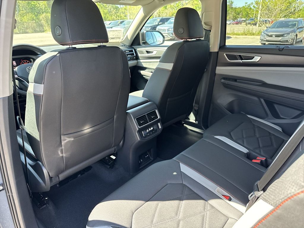 Thumbnail: 2026 Volkswagen Atlas - 13
