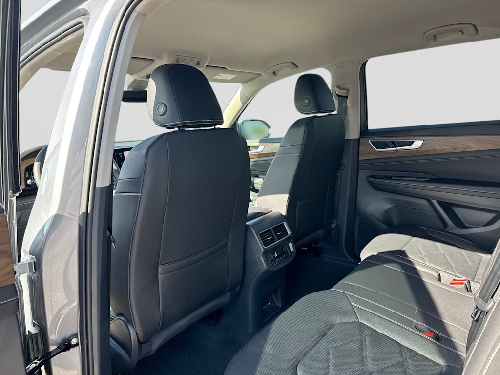 Thumbnail: 2026 Volkswagen Atlas - 13