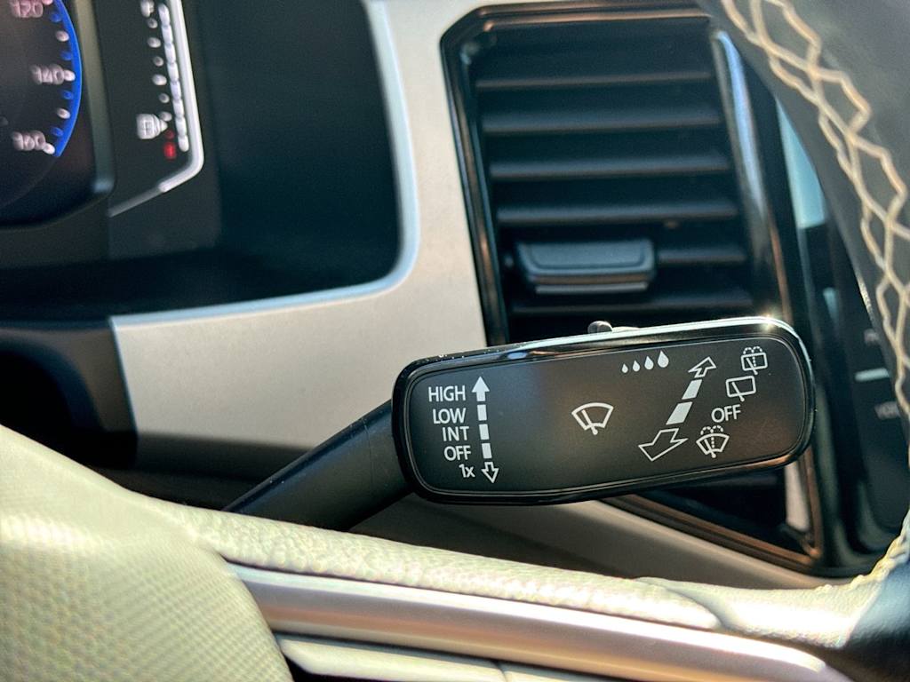 Thumbnail: 2021 Volkswagen Atlas - 16