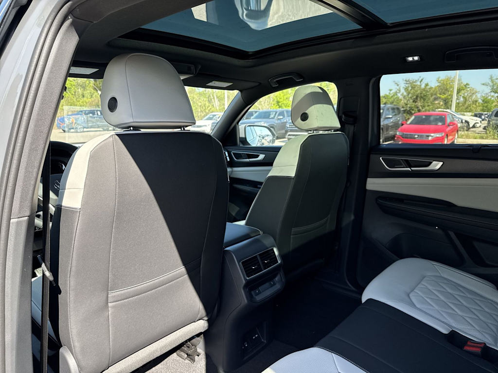 Thumbnail: 2026 Volkswagen Atlas - 13