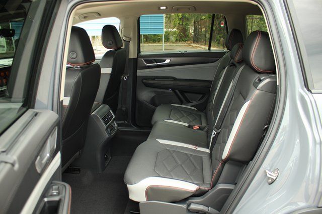 Thumbnail: 2024 Volkswagen Atlas - 24