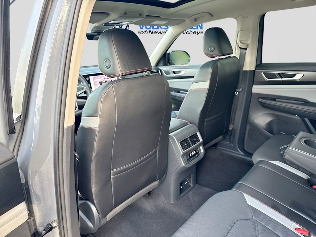 Thumbnail: 2024 Volkswagen Atlas - 13