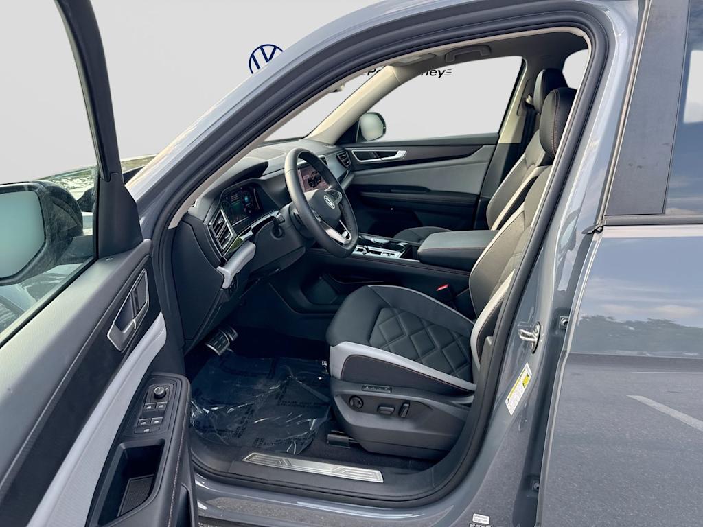 Thumbnail: 2024 Volkswagen Atlas - 25