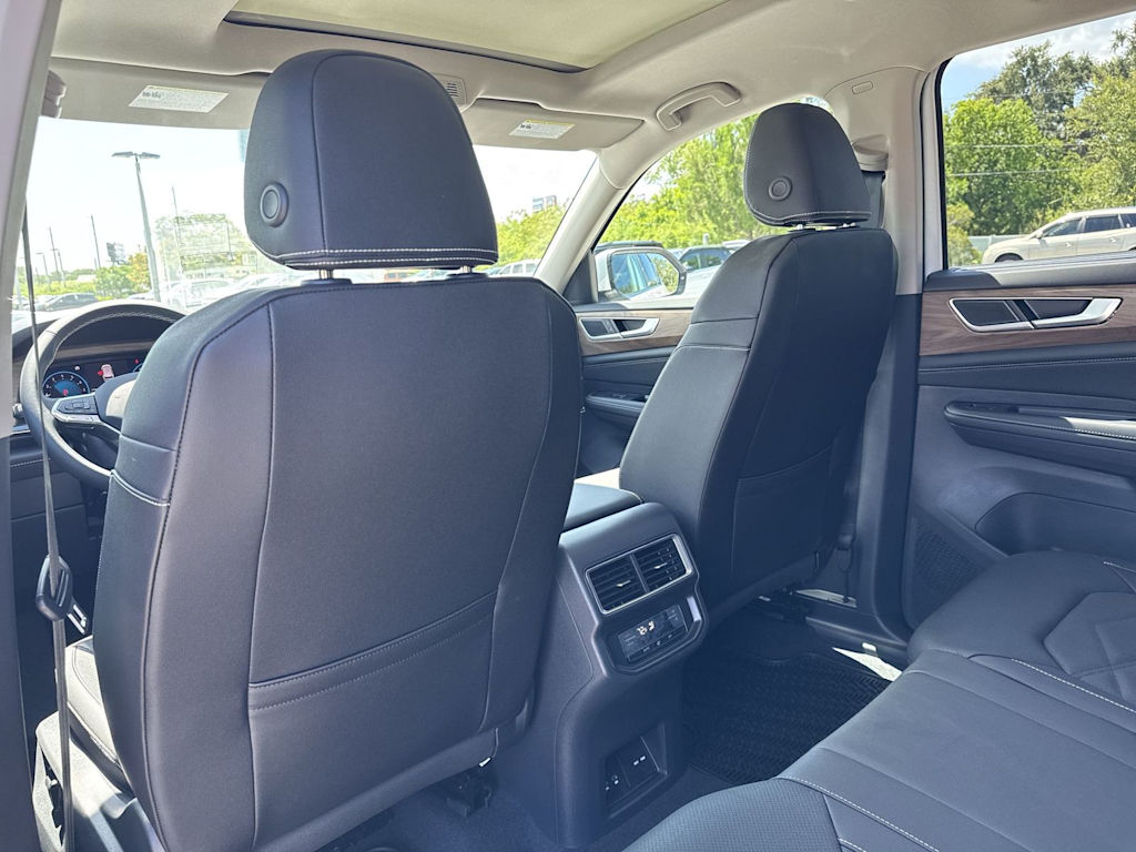 Thumbnail: 2026 Volkswagen Atlas - 13