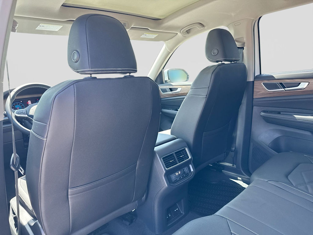 Thumbnail: 2026 Volkswagen Atlas - 13
