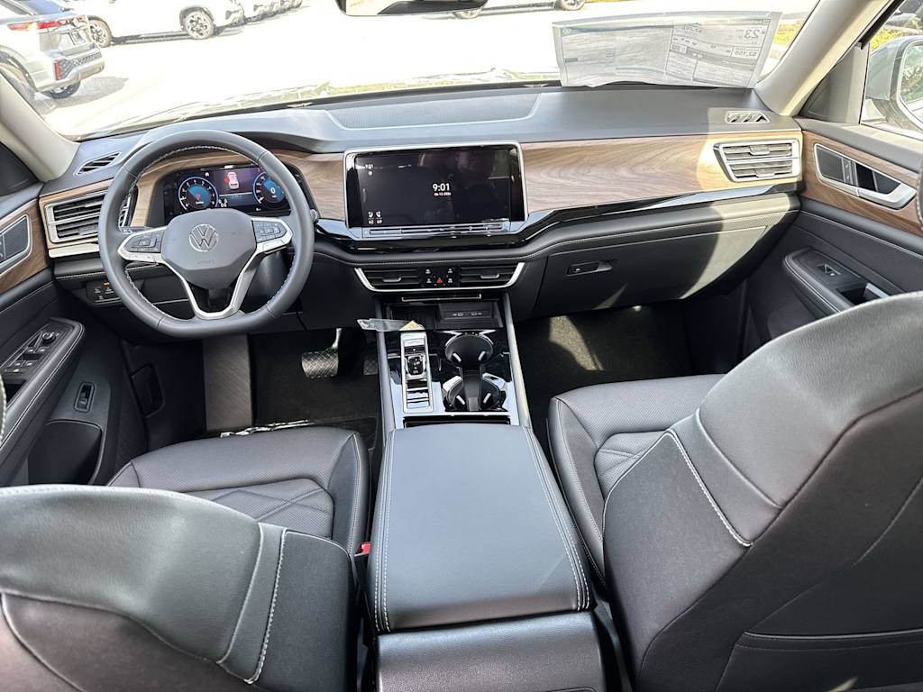 Thumbnail: 2026 Volkswagen Atlas - 10
