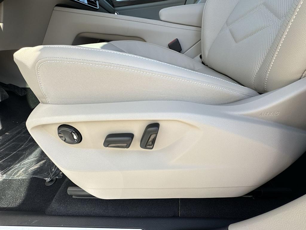 Thumbnail: 2026 Volkswagen Atlas - 25