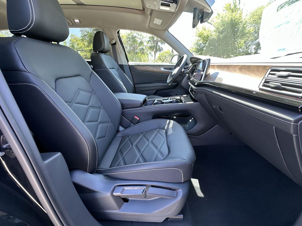 Thumbnail: 2026 Volkswagen Atlas - 12