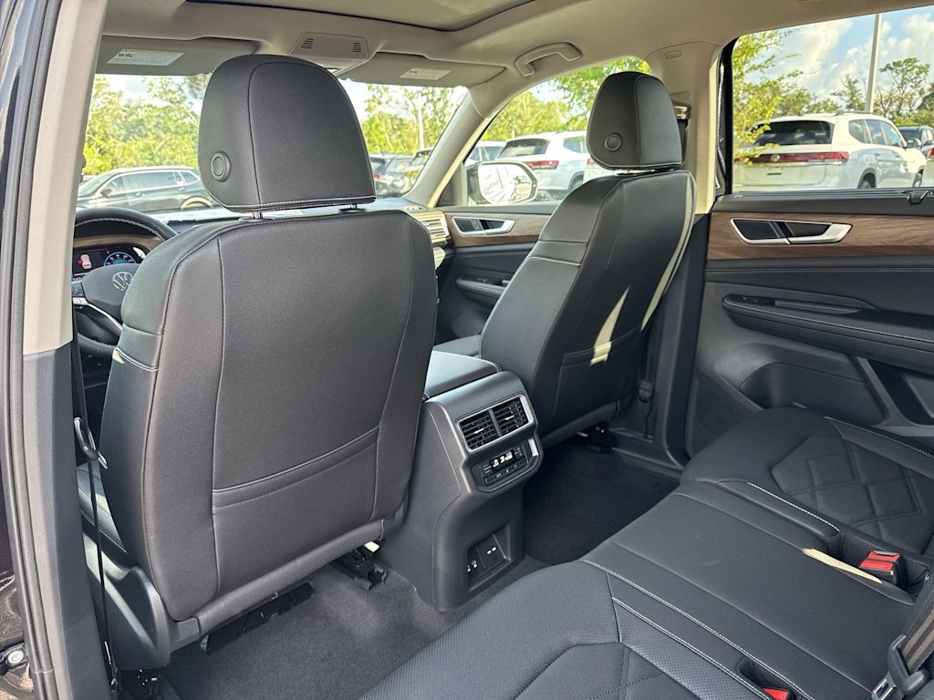 Thumbnail: 2026 Volkswagen Atlas - 13
