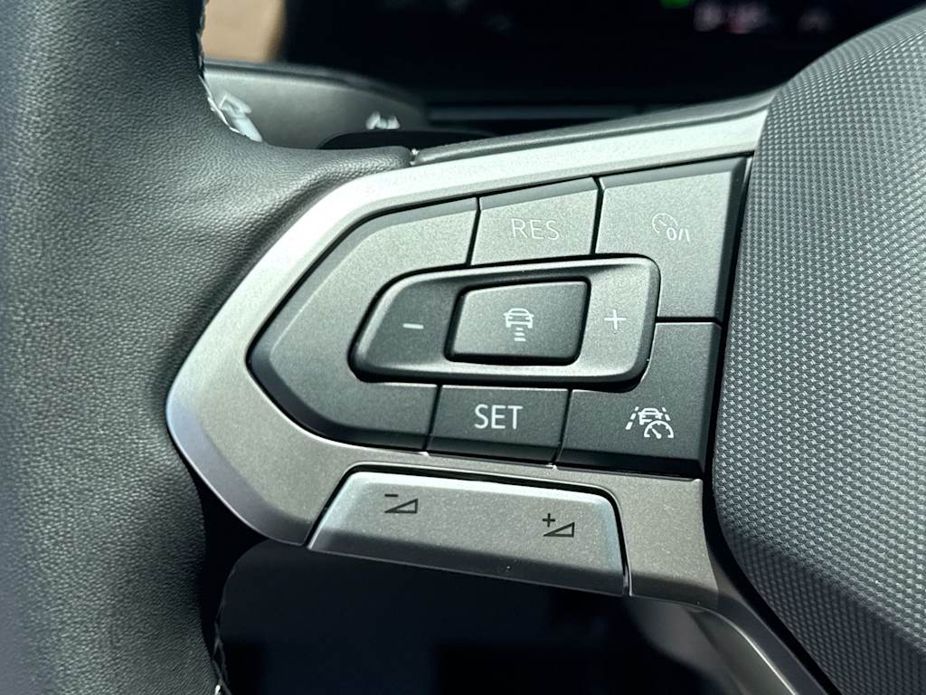 Thumbnail: 2026 Volkswagen Atlas - 21