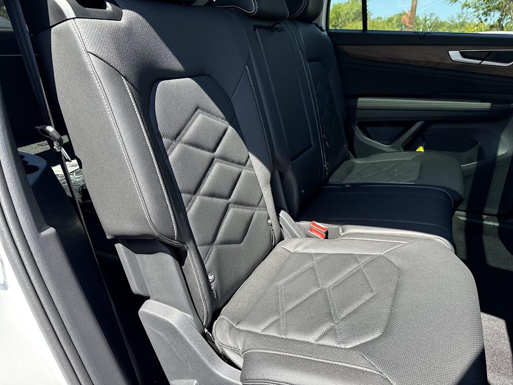 Thumbnail: 2026 Volkswagen Atlas - 32