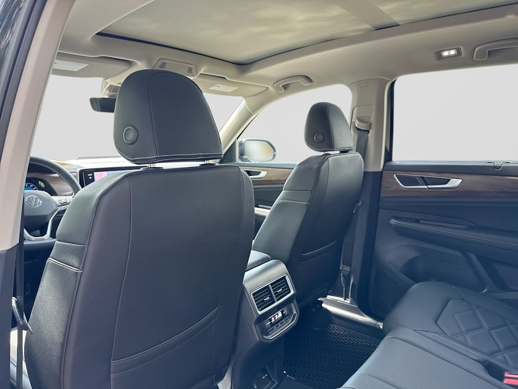 Thumbnail: 2026 Volkswagen Atlas - 12
