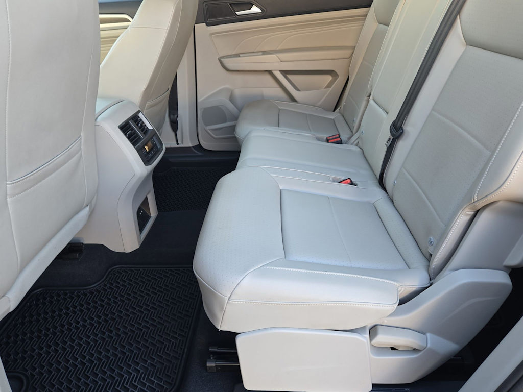 Thumbnail: 2022 Volkswagen Atlas - 12