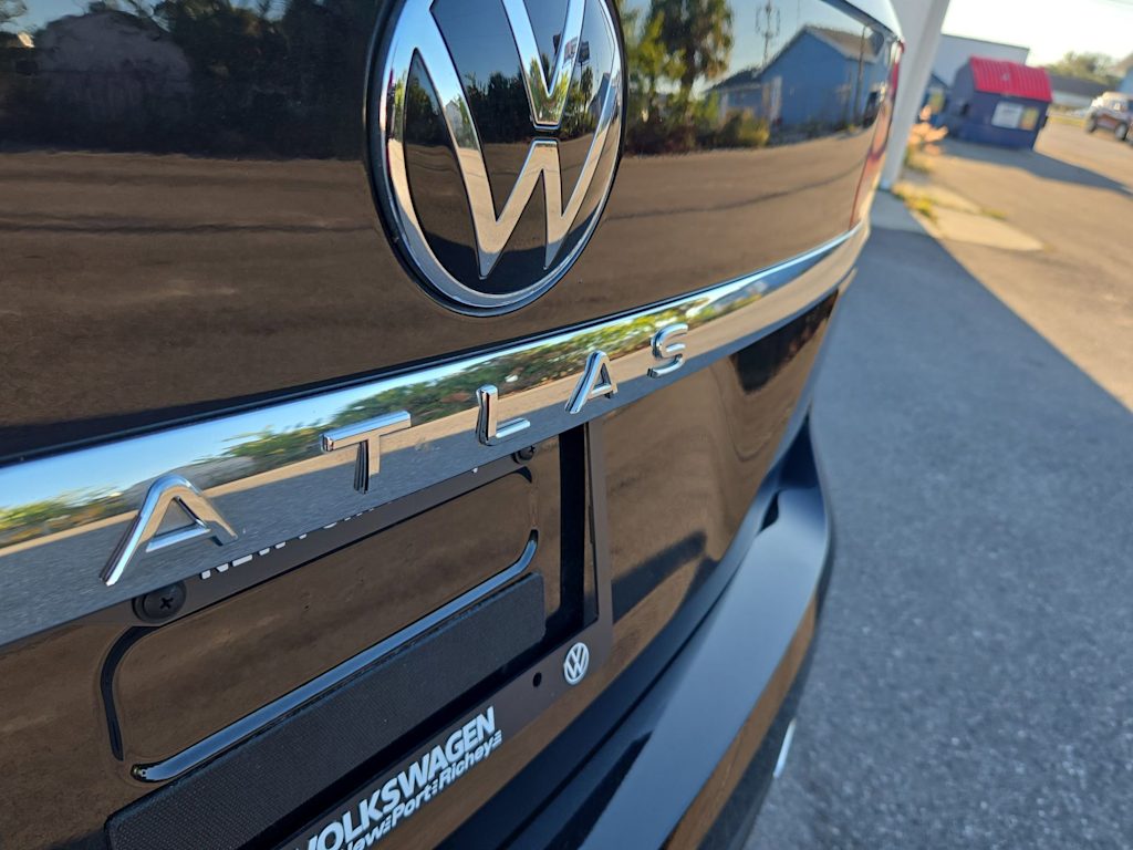 Thumbnail: 2022 Volkswagen Atlas - 26