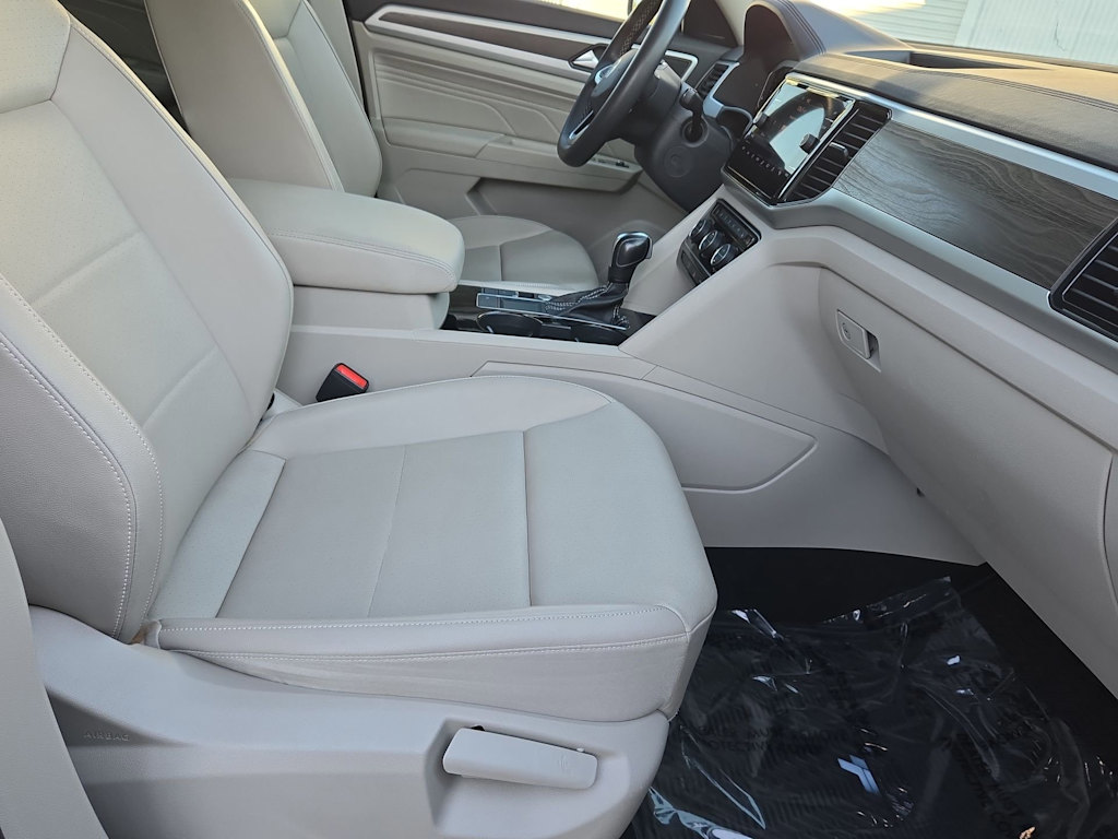 Thumbnail: 2022 Volkswagen Atlas - 31