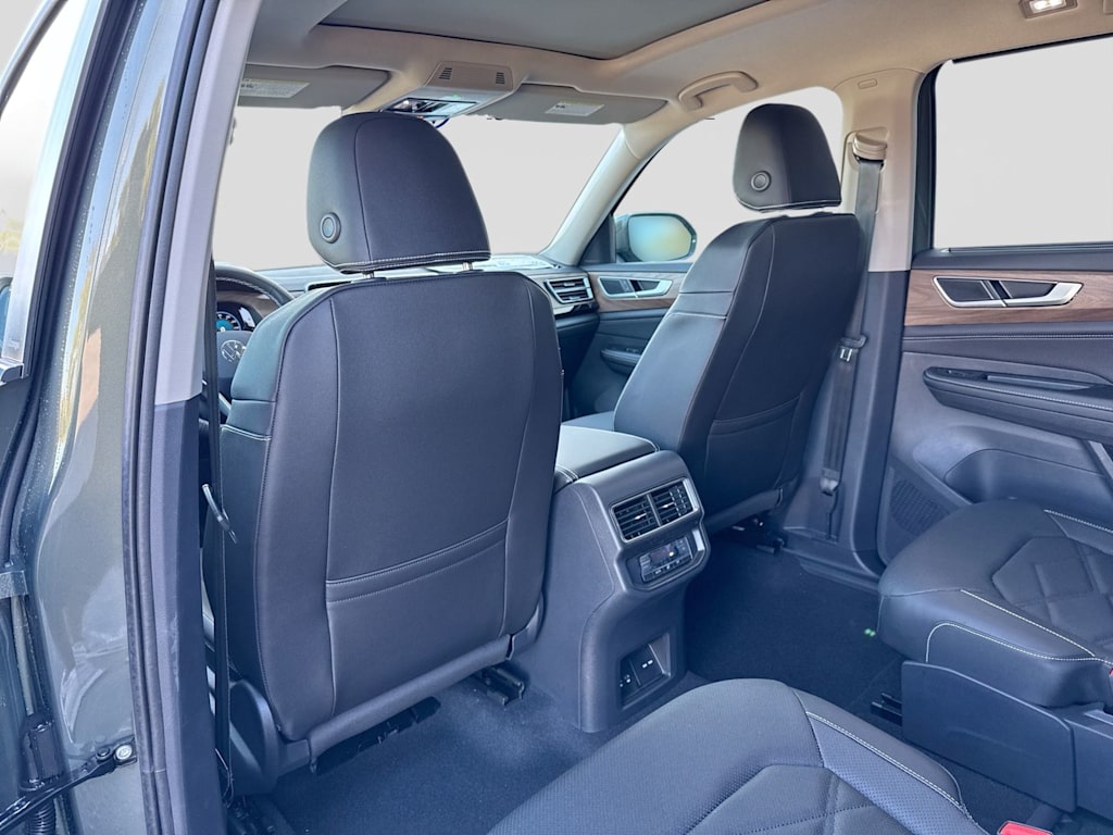 Thumbnail: 2026 Volkswagen Atlas - 13