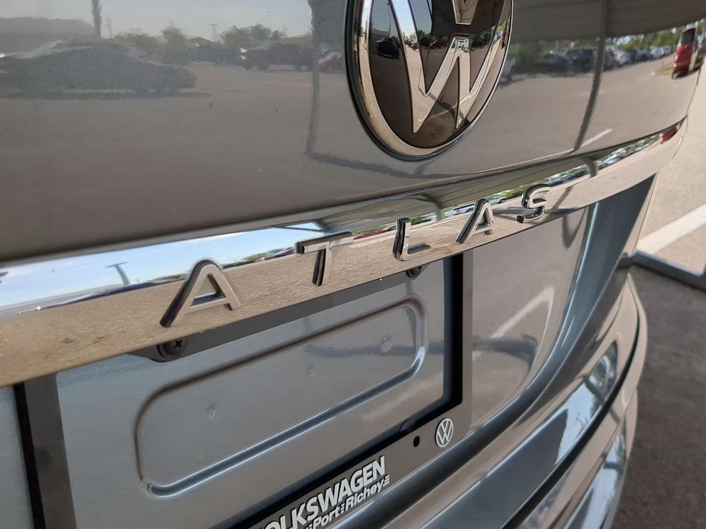 Thumbnail: 2022 Volkswagen Atlas - 25