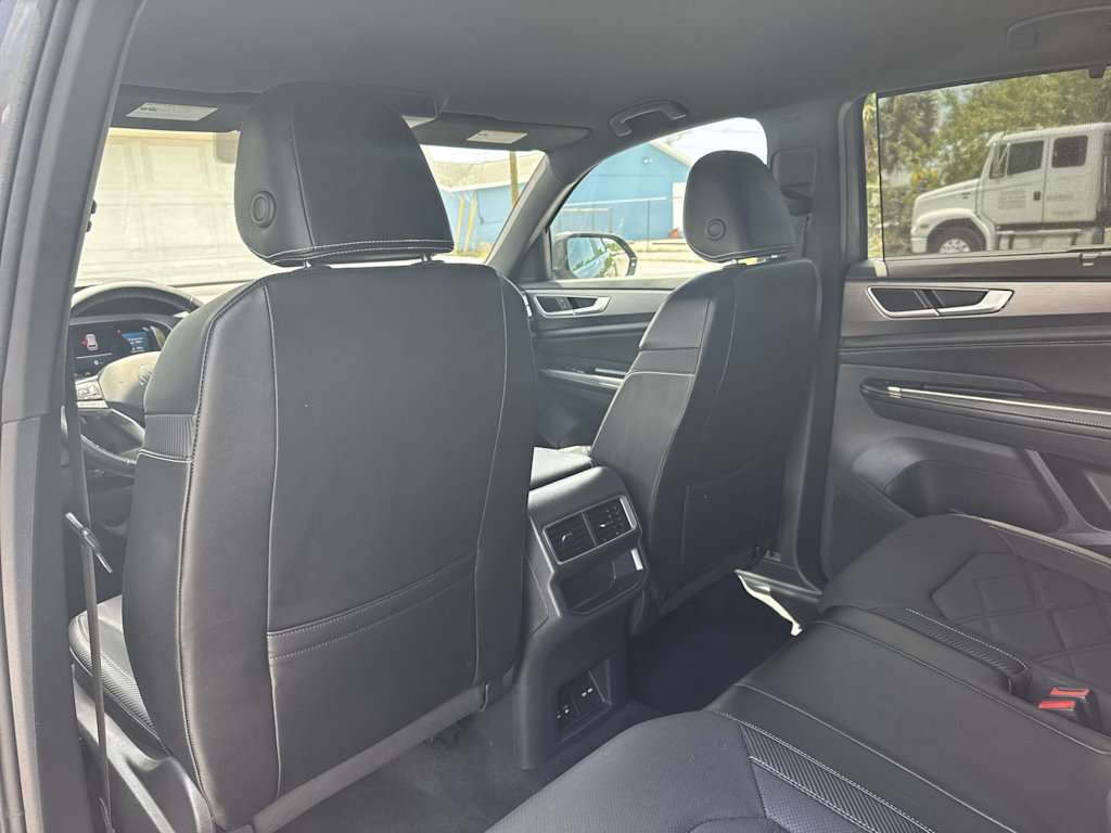 Thumbnail: 2024 Volkswagen Atlas - 13