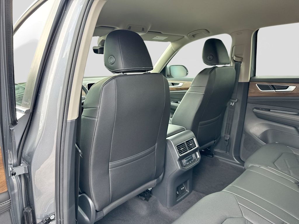 Thumbnail: 2026 Volkswagen Atlas - 13