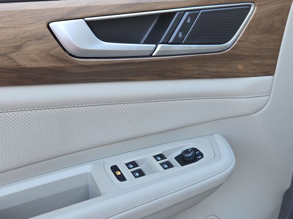 Thumbnail: 2024 Volkswagen Atlas - 36