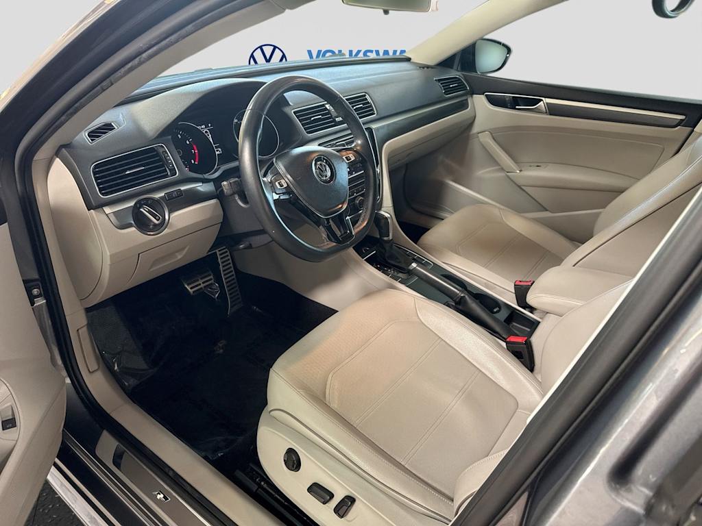 Thumbnail: 2018 Volkswagen Passat - 2