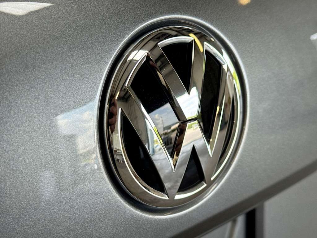 Thumbnail: 2018 Volkswagen Passat - 6