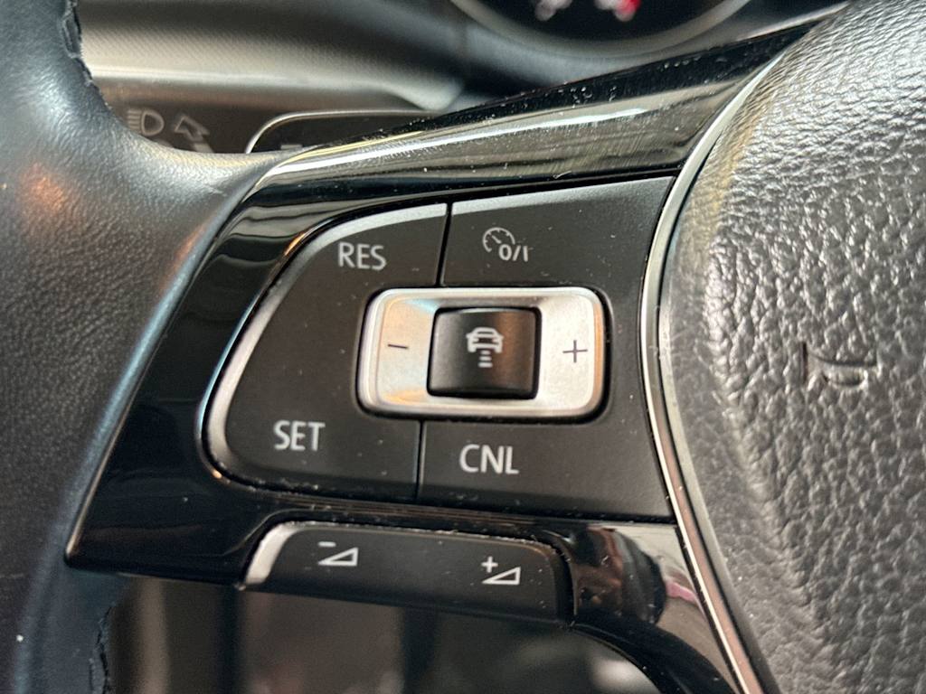 Thumbnail: 2018 Volkswagen Passat - 34