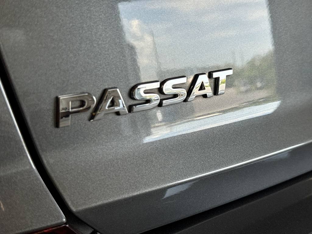 Thumbnail: 2018 Volkswagen Passat - 30