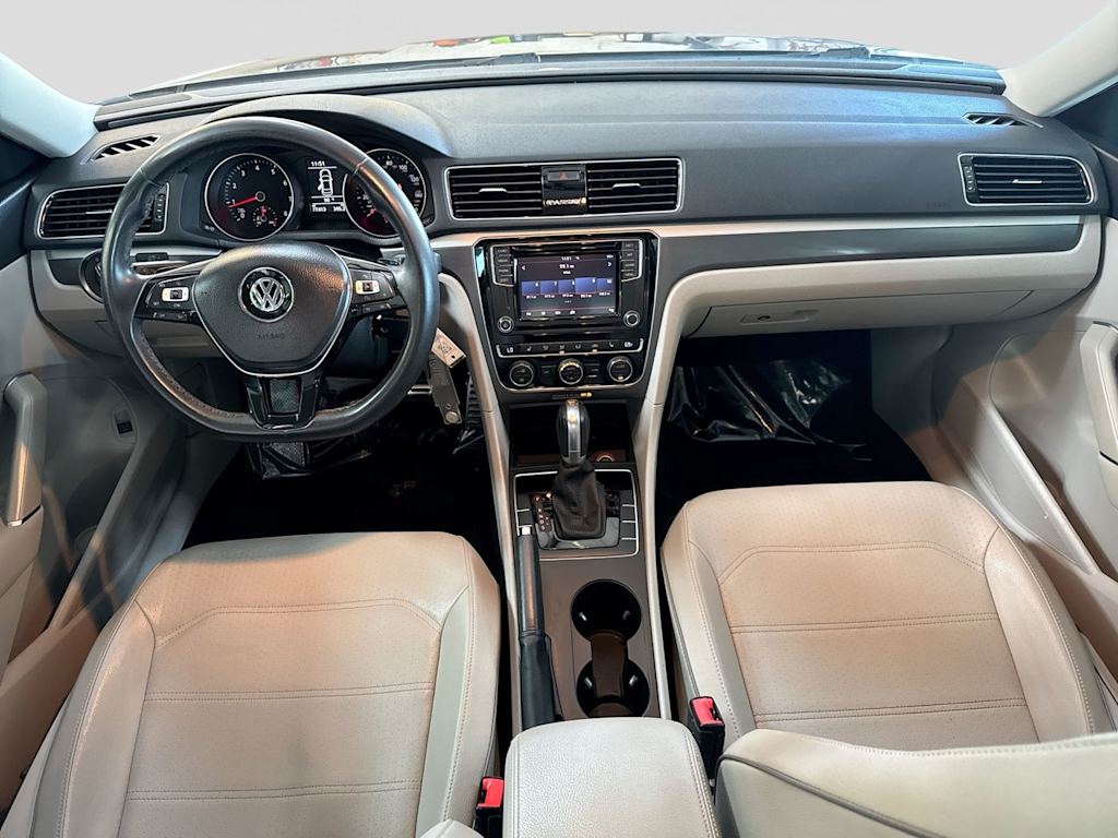 Thumbnail: 2018 Volkswagen Passat - 8