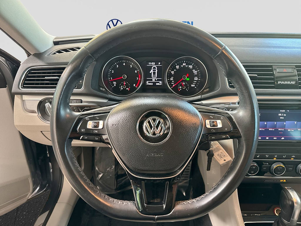 Thumbnail: 2018 Volkswagen Passat - 12