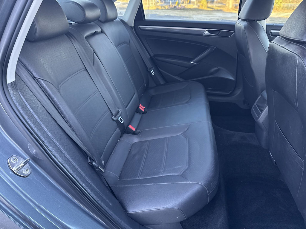 Thumbnail: 2018 Volkswagen Passat - 27