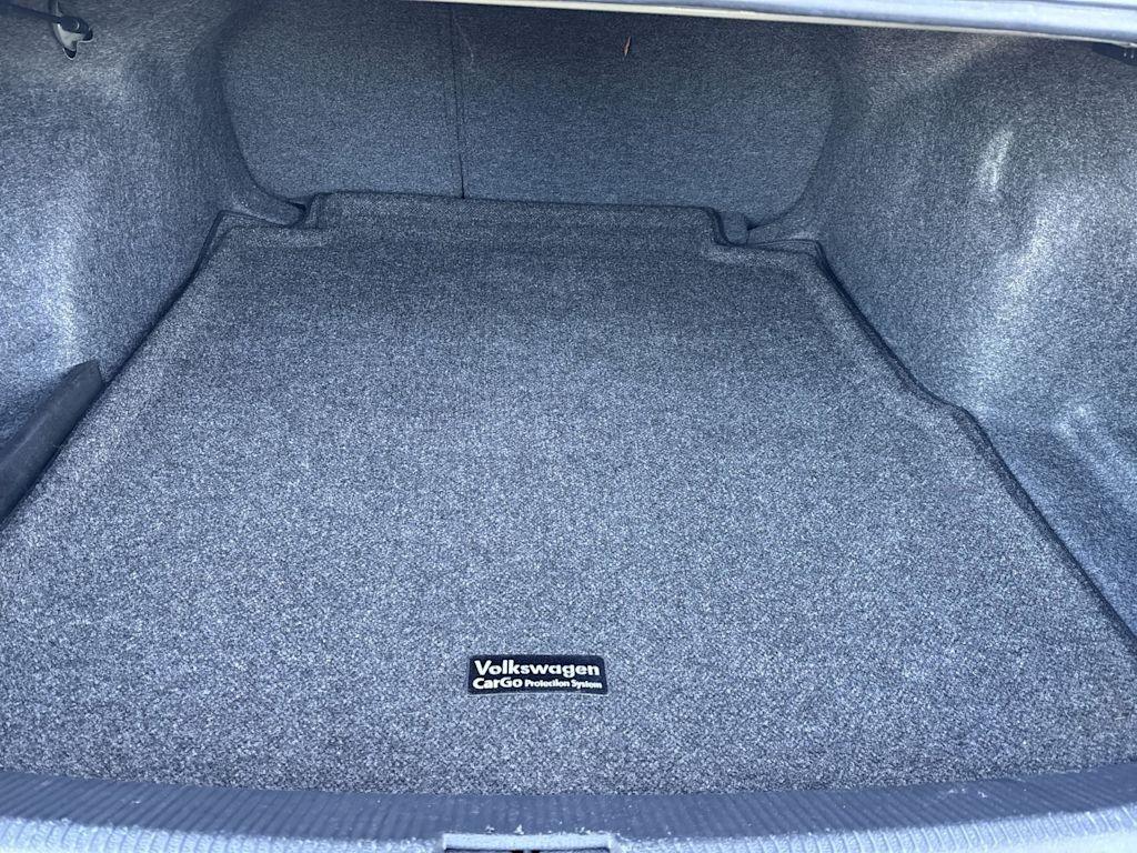 Thumbnail: 2018 Volkswagen Passat - 18