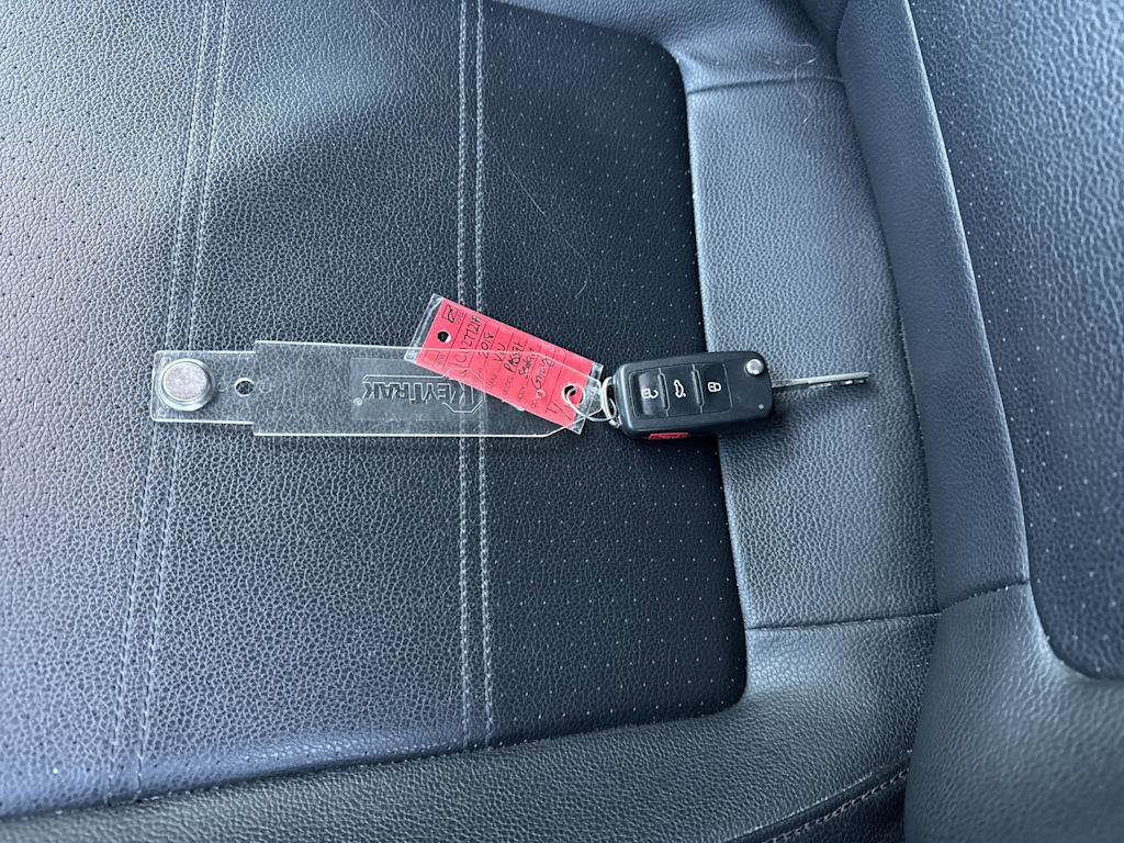 Thumbnail: 2018 Volkswagen Passat - 19