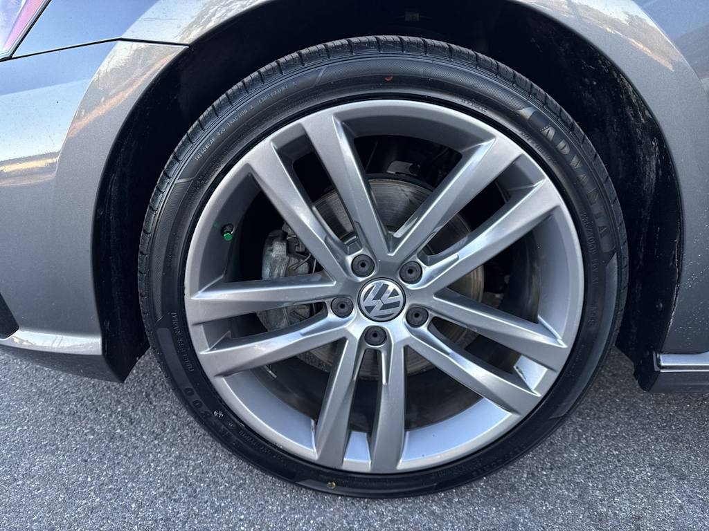 Thumbnail: 2018 Volkswagen Passat - 8