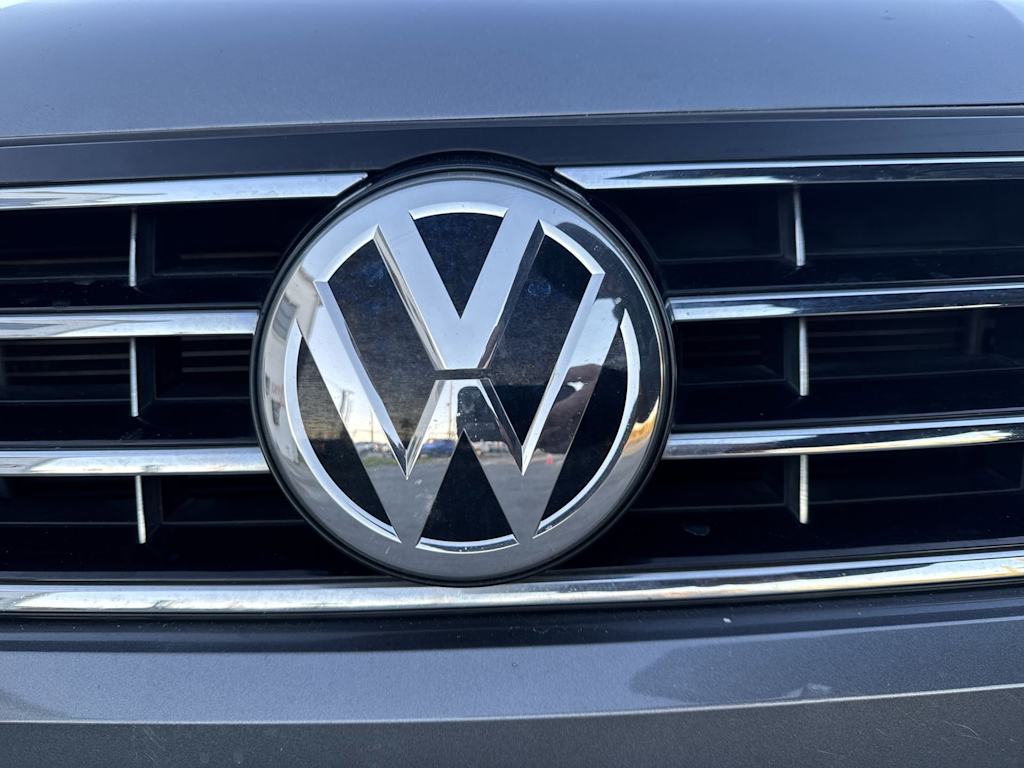 Thumbnail: 2018 Volkswagen Passat - 7