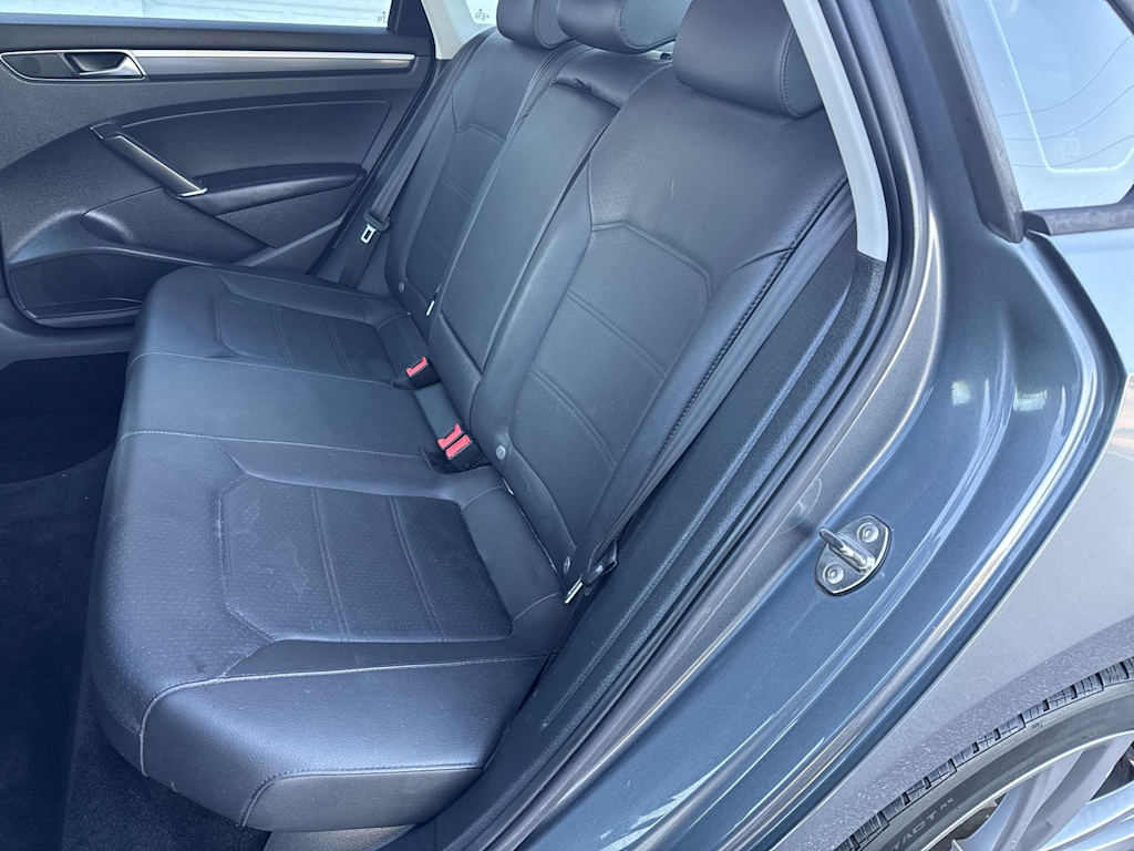 Thumbnail: 2018 Volkswagen Passat - 26