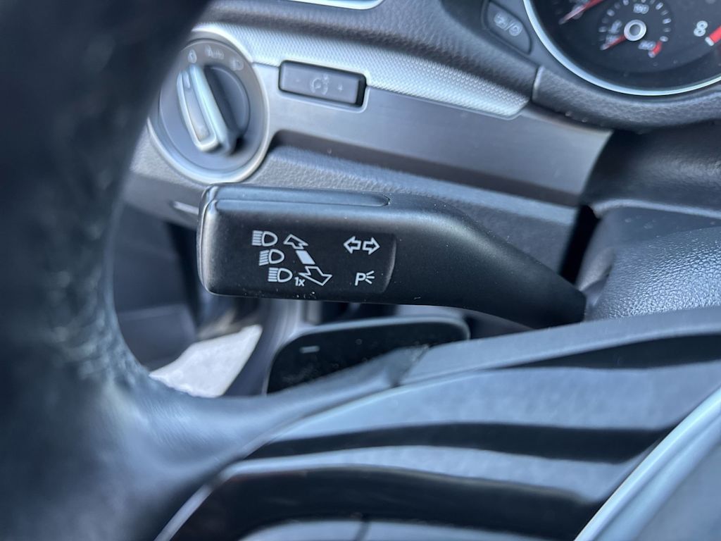 Thumbnail: 2018 Volkswagen Passat - 30